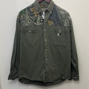 Mossy Oak Men's Long Sleeve Button Down Shirt Size Medium